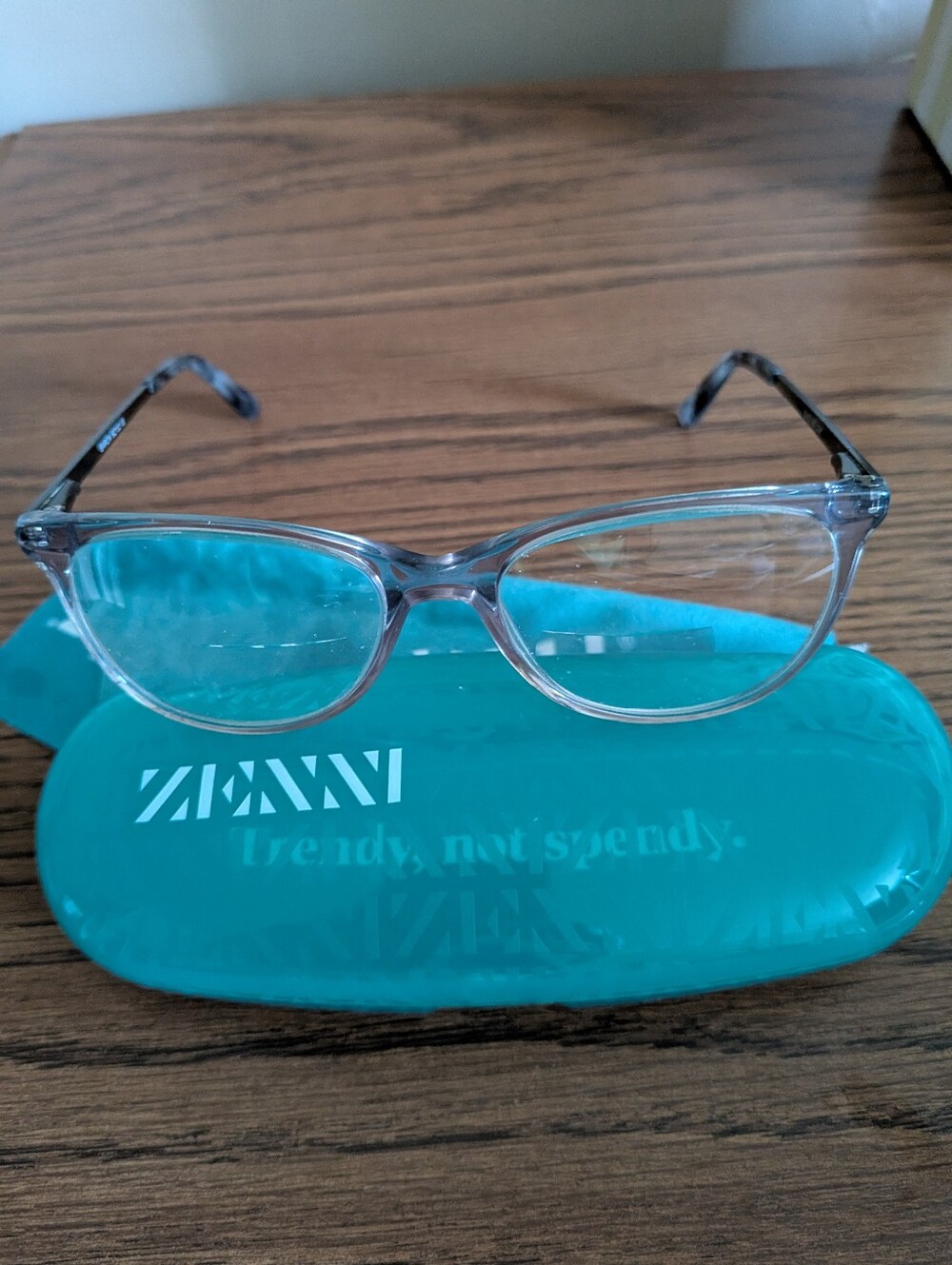 Eyeglasses With Case And Cloth